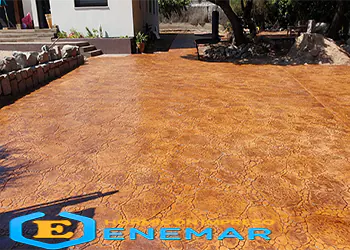 Patio hormigón impreso piedra de río